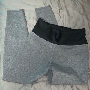 NWT M Fabletics High-waisted charcoal leggings